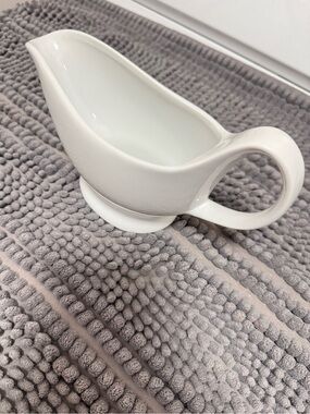 BIA Cordon Bleu White Ceramic Gravy Boat Classic Farmhouse Serveware